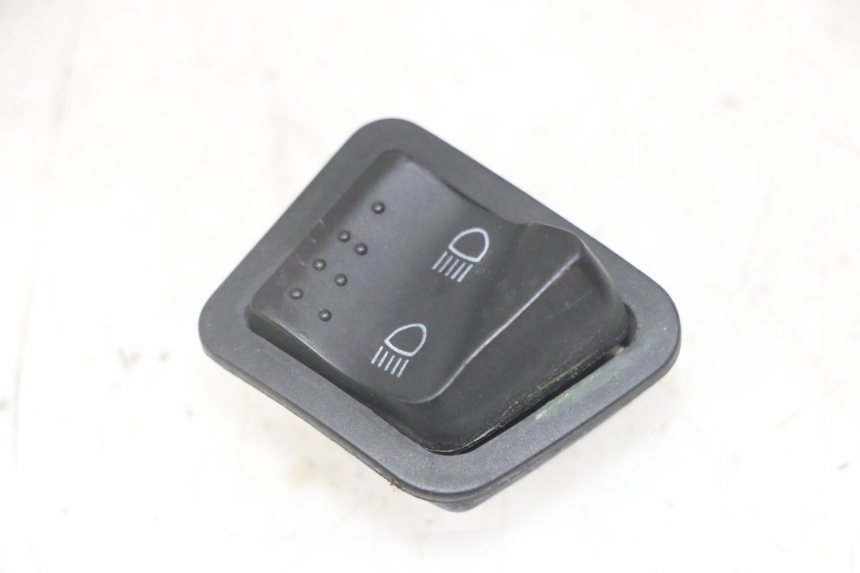 photo de HEADLIGHT HIGH BEAM SWITCH PIAGGIO NEW TYPHOON 50 (2018 - 2021)