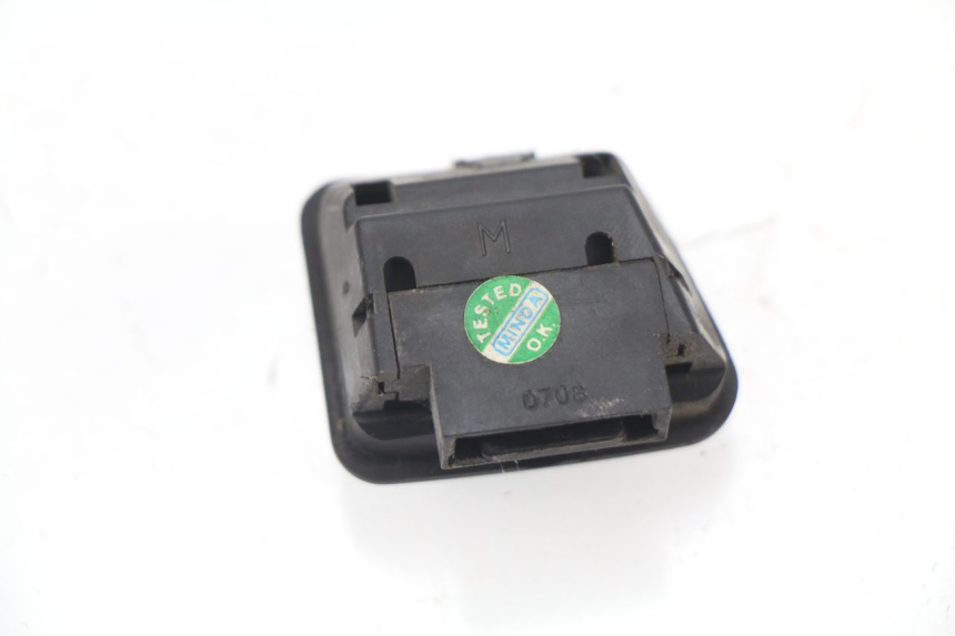 photo de HEADLIGHT SWITCH PIAGGIO NRG 50 (2004 - 2017)