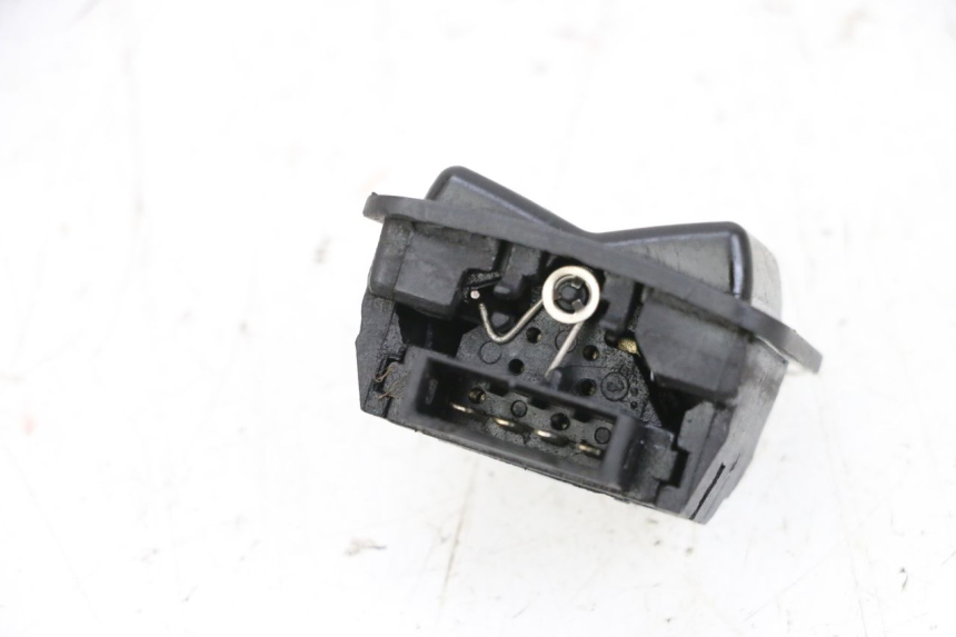 photo de HEADLIGHT HIGH BEAM SWITCH SYM ORBIT III 3 4T 50 (2018 - 2021) - Component detail