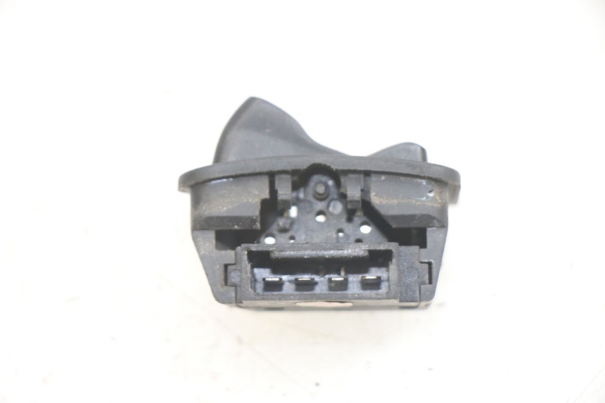 photo de HEADLIGHT HIGH BEAM SWITCH PIAGGIO NEW TYPHOON 50 (2018 - 2021)