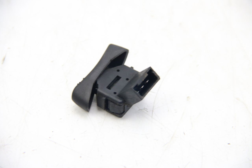 photo de HEADLIGHT HIGH BEAM SWITCH PIAGGIO VESPA GTS SUPER IE 125 (2009 - 2016)