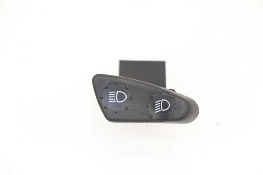 photo de HEADLIGHT HIGH BEAM SWITCH PIAGGIO VESPA S 2T 50 (2007 - 2014)