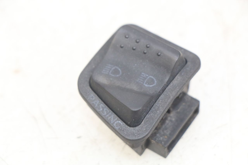 photo de HEADLIGHT HIGH BEAM SWITCH PIAGGIO XEVO - X EVO 125 (2007 - 2016)