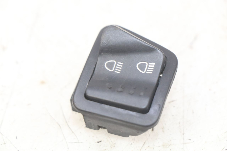 photo de HEADLIGHT HIGH BEAM SWITCH PIAGGIO ZIP 2T 50 (2009 - 2019)