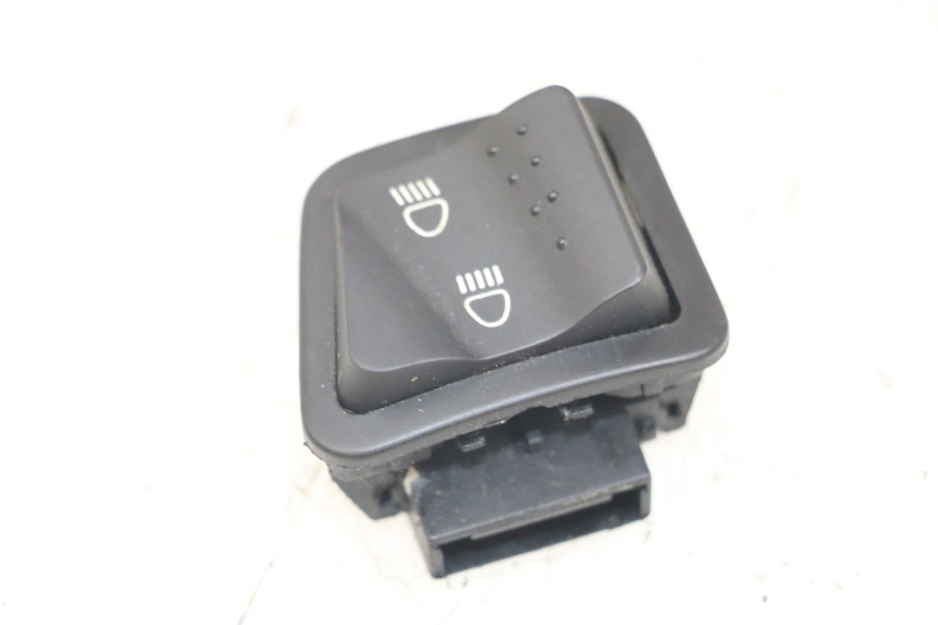 photo de HEADLIGHT HIGH BEAM SWITCH PIAGGIO ZIP 2T 50 (2009 - 2019)