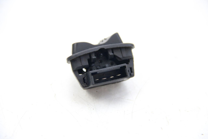 photo de HEADLIGHT HIGH BEAM SWITCH PIAGGIO ZIP 4T 50 (2018 - 2020)