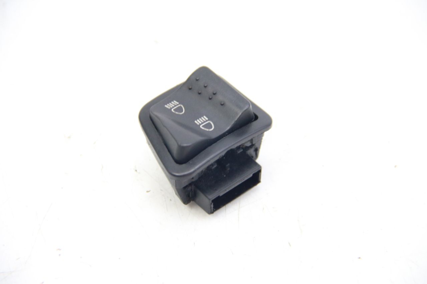 photo de HEADLIGHT HIGH BEAM SWITCH PIAGGIO ZIP 4T 50 (2018 - 2020)