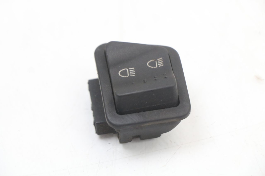 photo de HEADLIGHT HIGH BEAM SWITCH PIAGGIO ZIP 4T 50 (2018 - 2020)