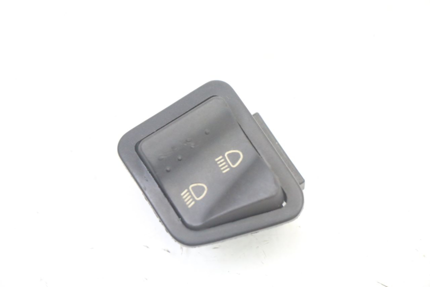 photo de HEADLIGHT HIGH BEAM SWITCH PIAGGIO ZIP 4T 50 (2018 - 2020)