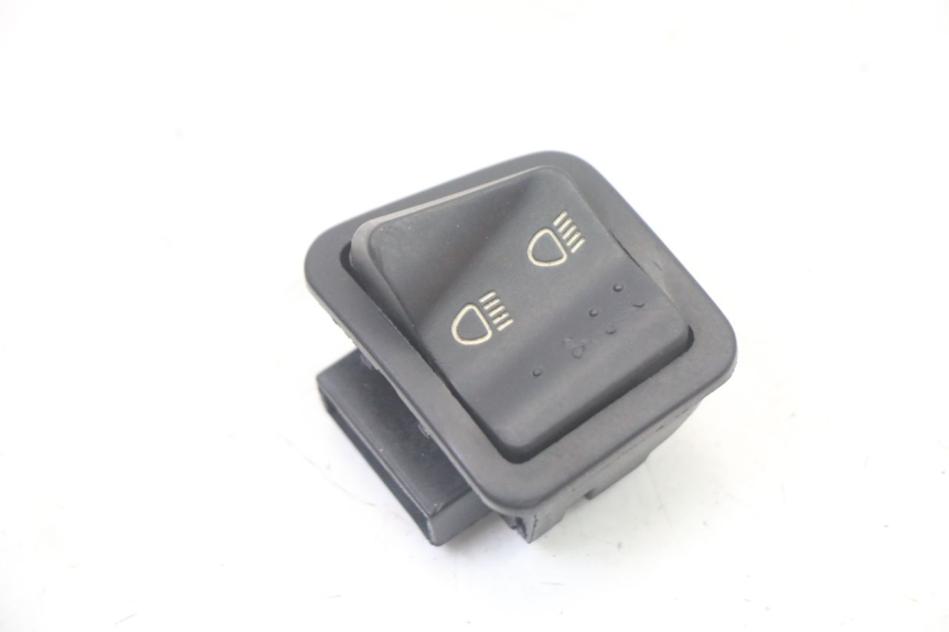 photo de HEADLIGHT HIGH BEAM SWITCH PIAGGIO ZIP 4T 50 (2018 - 2020)