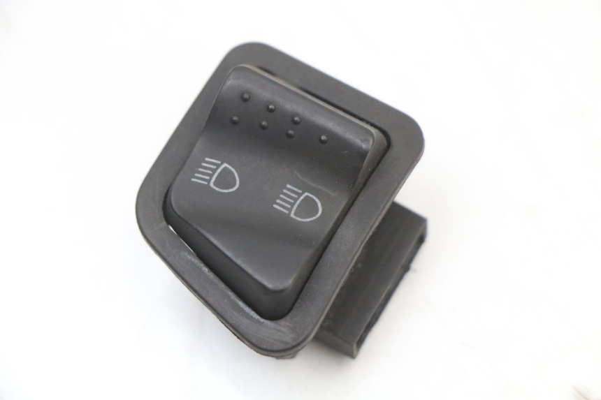 photo de HEADLIGHT SWITCH APRILIA SR 2T 50 (2018 - 2022)