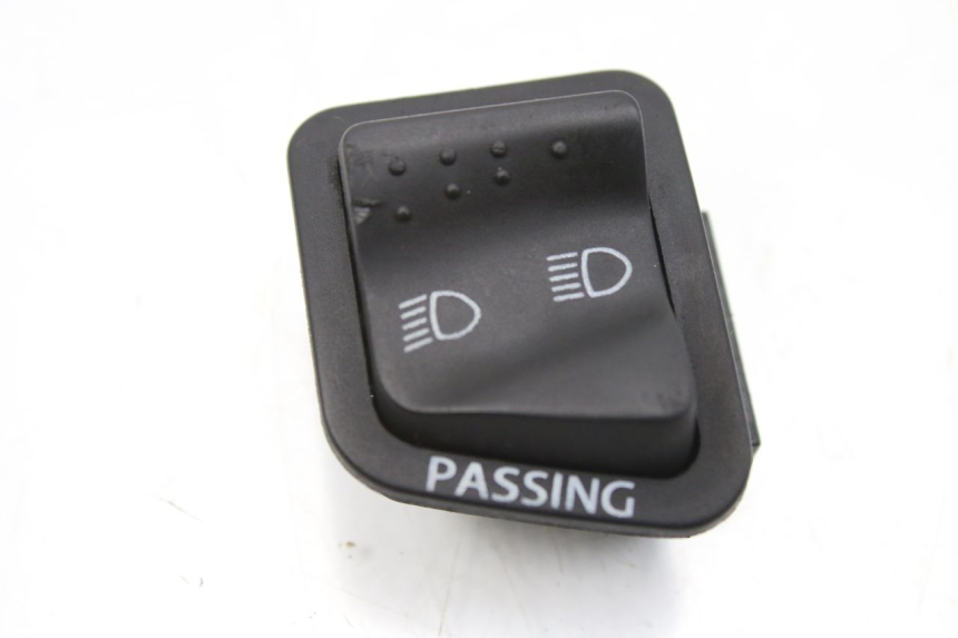 photo de HEADLIGHT HIGH BEAM SWITCH APRILIA SXR 50 (2021 - 2023)