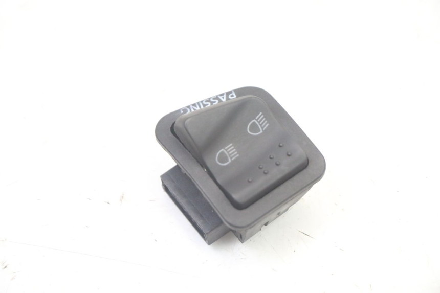 photo de HEADLIGHT HIGH BEAM SWITCH APRILIA SXR 50 (2021 - 2023)