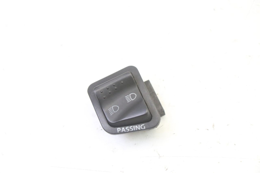 photo de HEADLIGHT HIGH BEAM SWITCH APRILIA SXR 50 (2021 - 2023)