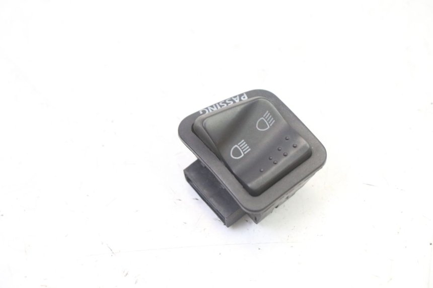 photo de HEADLIGHT HIGH BEAM SWITCH APRILIA SXR 50 (2021 - 2023)