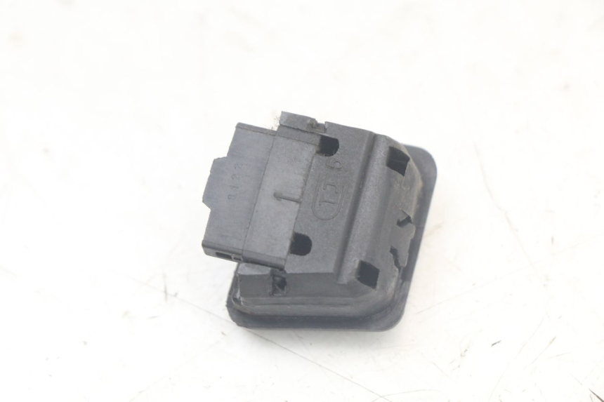 photo de HEADLIGHT HIGH BEAM SWITCH SYM FIDDLE 3 III 125 (2014 - 2020)