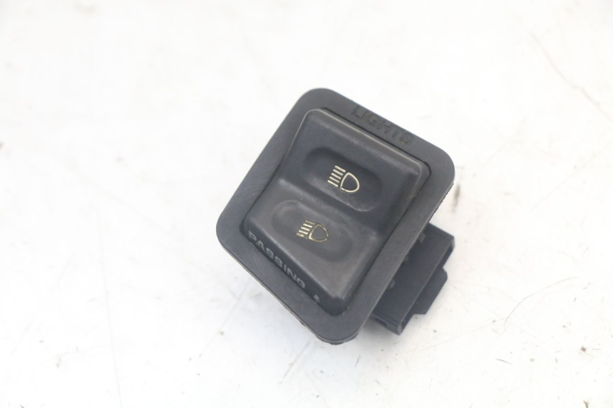 photo de HEADLIGHT HIGH BEAM SWITCH SYM ORBIT III 3 4T 50 (2018 - 2021)