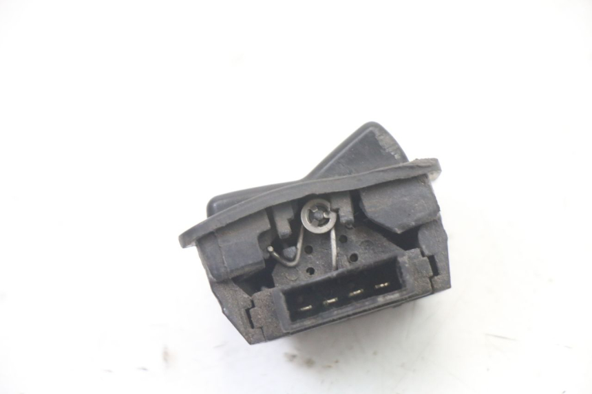 photo de HEADLIGHT HIGH BEAM SWITCH SYM ORBIT III 3 4T 50 (2018 - 2021)