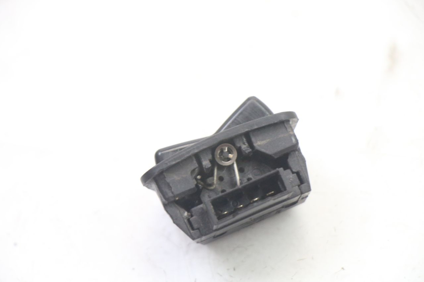 photo de HEADLIGHT HIGH BEAM SWITCH SYM ORBIT III 3 4T 50 (2018 - 2021)