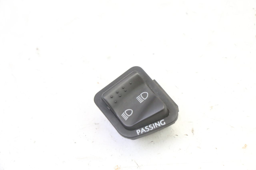 photo de HEADLIGHT HIGH BEAM SWITCH PIAGGIO X9 EVOLUTION 125 (2003 - 2007)