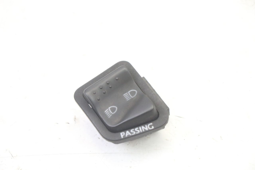 photo de HEADLIGHT HIGH BEAM SWITCH PIAGGIO XEVO - X EVO 125 (2007 - 2016)