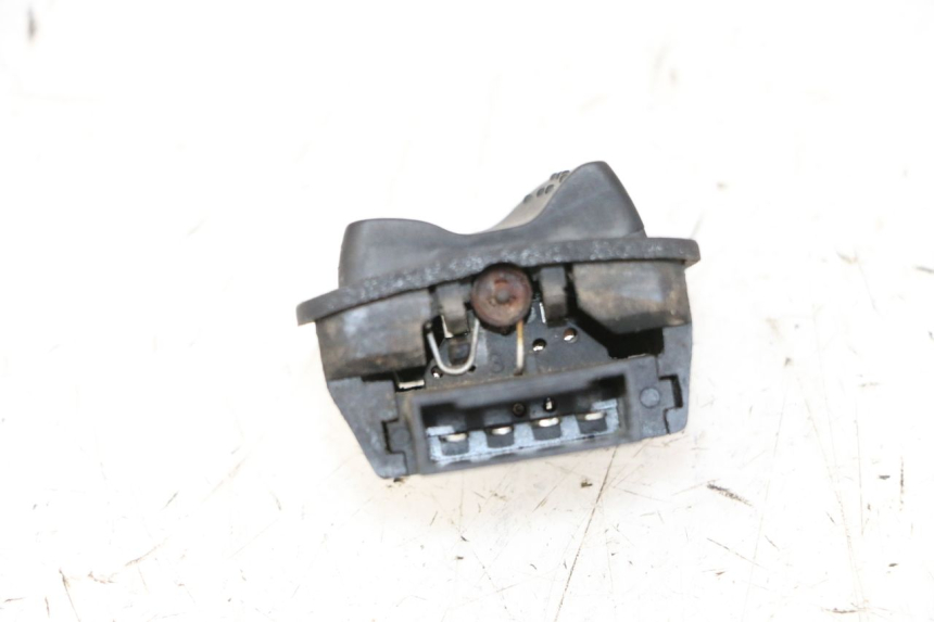 photo de HEADLIGHT HIGH BEAM SWITCH PIAGGIO XEVO - X EVO 125 (2007 - 2016)