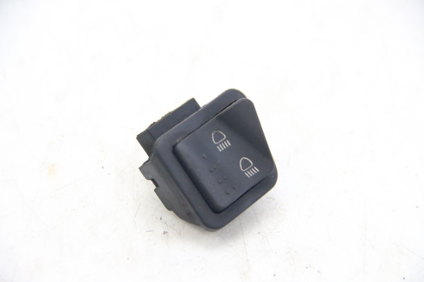 photo de HEADLIGHT HIGH BEAM SWITCH PIAGGIO ZIP 4T 50 (2018 - 2020)