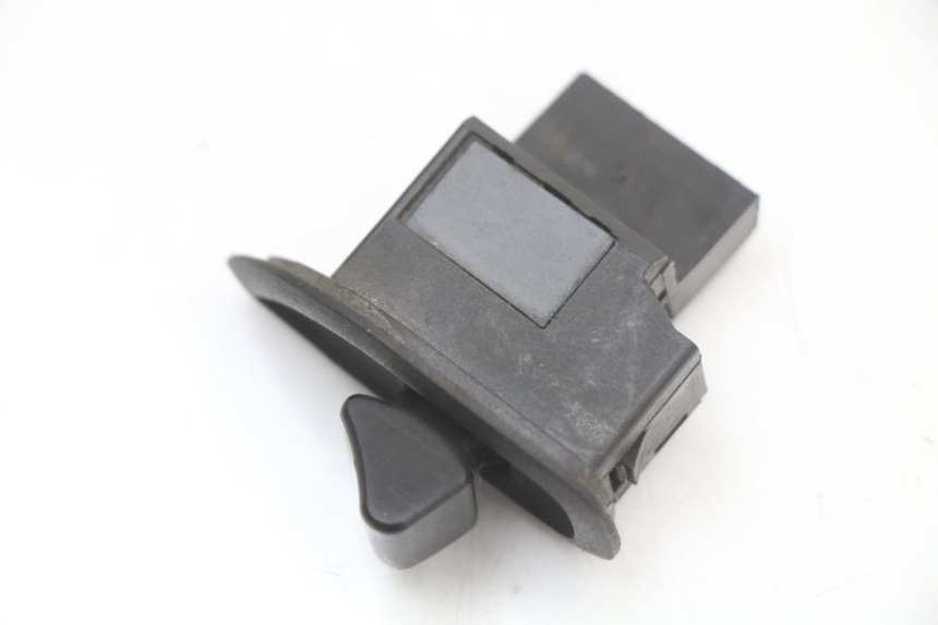 photo de ROLL LOCK SWITCH PIAGGIO MP3 125 (2006 - 2014)