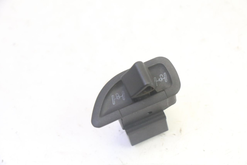 photo de HANDLEBAR ROLL LOCK PIAGGIO MP3 RL 250 (2007 - 2010) - Main view
