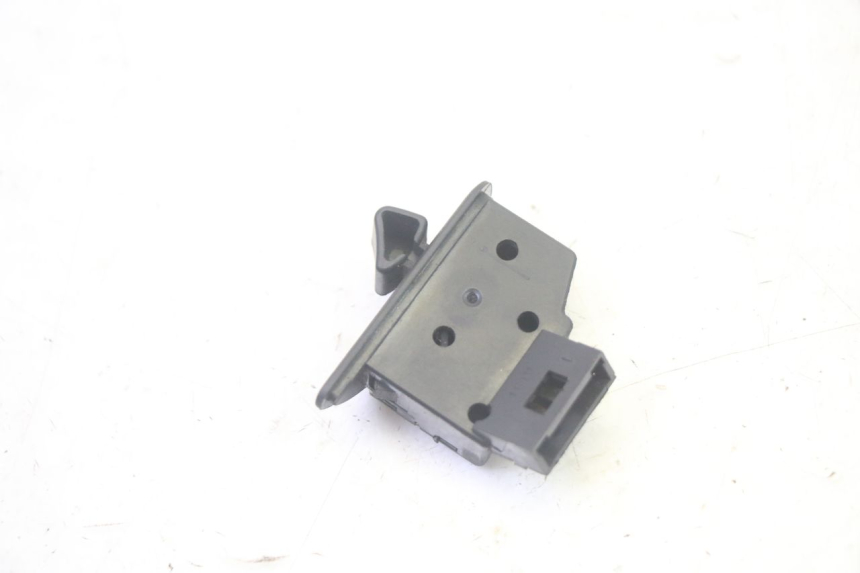 photo de ROLL LOCK SWITCH PIAGGIO MP3 500 (2016 - 2018) - Zoom on usage condition