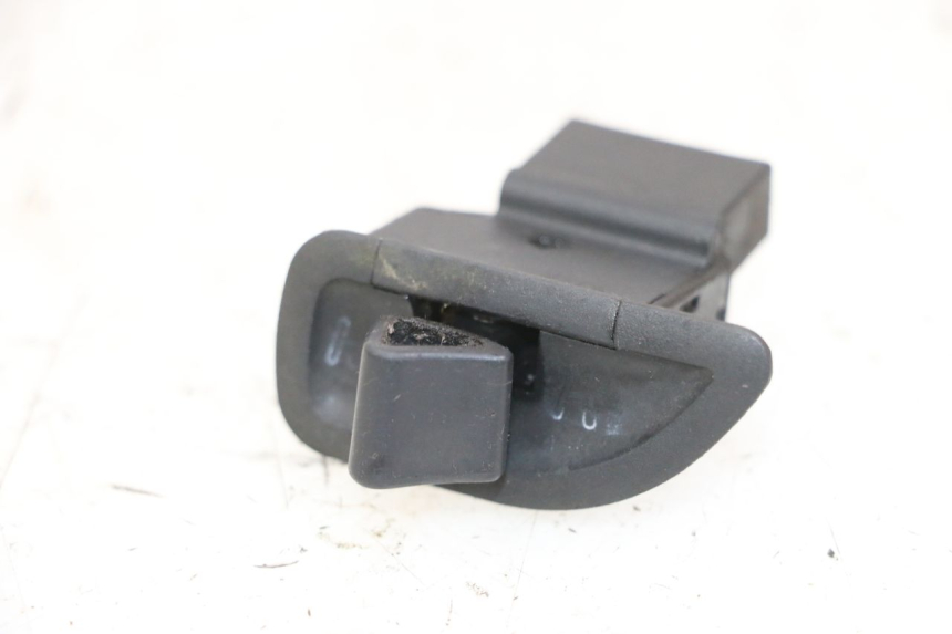 photo de ROLL LOCK SWITCH PIAGGIO MP3 125 (2006 - 2014)
