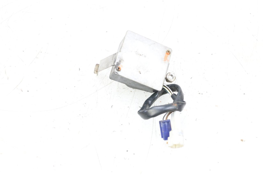 photo de SWITCH YAMAHA TDM ABS 900 (2002 - 2014) - Technical close-up