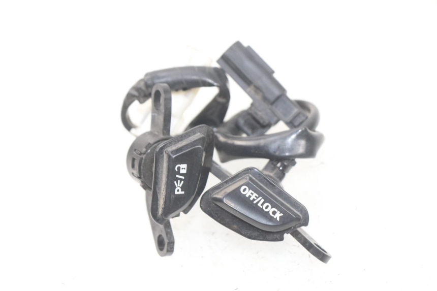 photo de SWITCH YAMAHA YP T-MAX TMAX 530 (2017 - 2020)