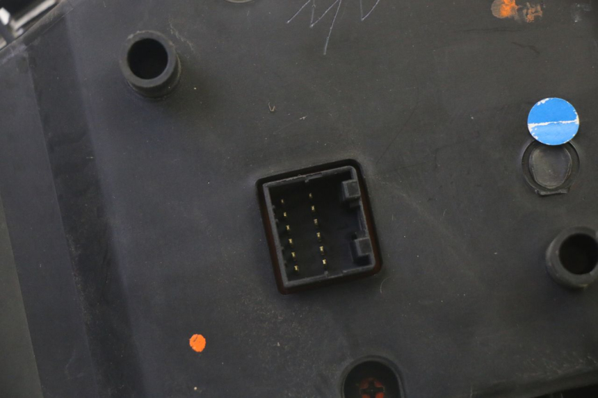 photo de SPEEDOMETER QUADRO 4 4D 350 (2015 - 2018)