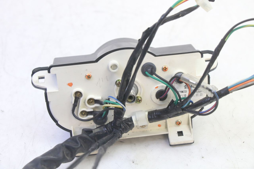 photo de SPEEDOMETER KYMCO AGILITY 4T 50 (2018 - 2022) - Surface and material condition