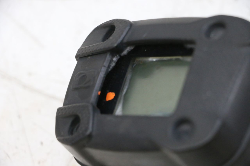 photo de SPEEDOMETER MBK BOOSTER SPIRIT NAKED 50 (2004 - 2017) - Alternative perspective