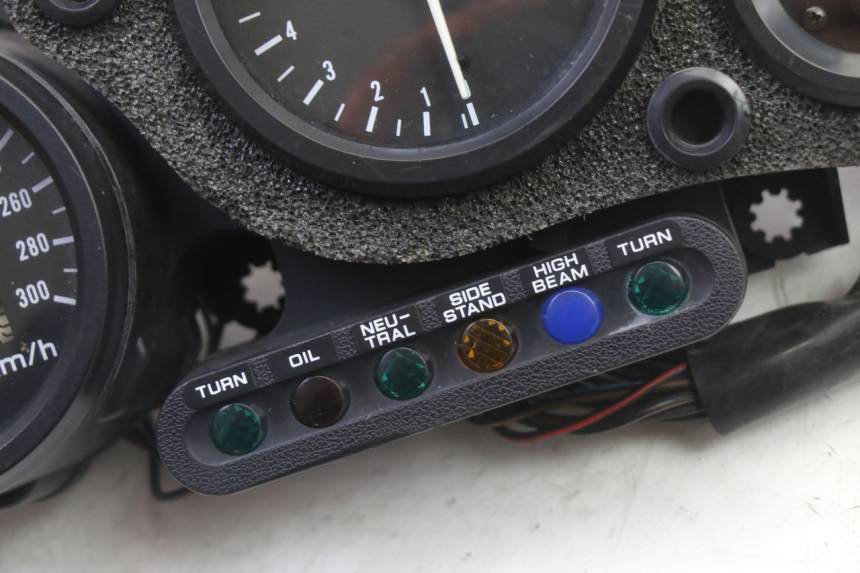 photo de SPEEDOMETER HONDA CBR RR FIREBLADE 900 (1992 - 1994)