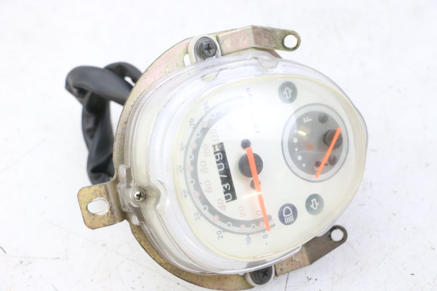 photo de SPEEDOMETER DAELIM BESBI 125 (2007 - 2008)
