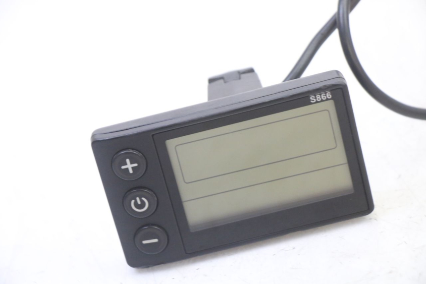 photo de SPEEDOMETER URBANGLIDE E-CROSS PRO 1