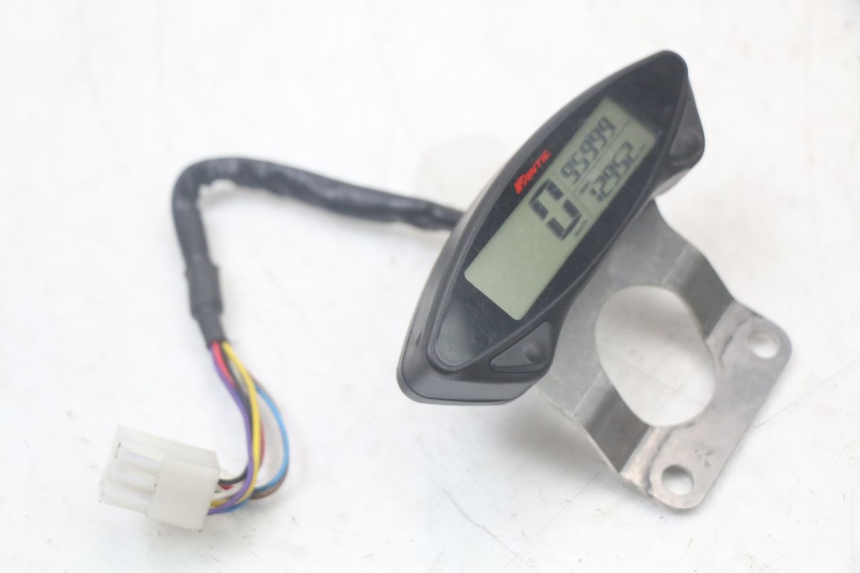 photo de SPEEDOMETER FANTIC XM PERFORMANCE 2T 50 (2021 - 2022)