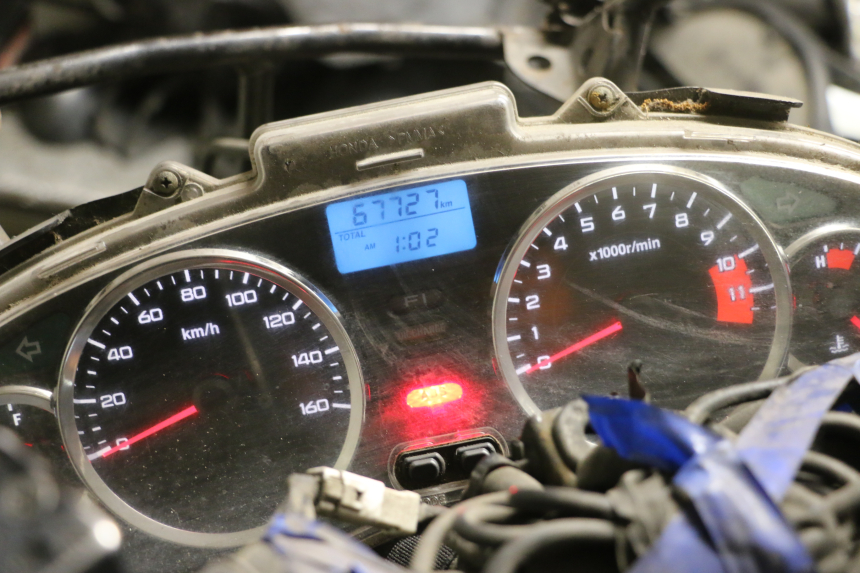 photo de SPEEDOMETER HONDA FES S-WING SWING ABS 125 (2007 - 2015)