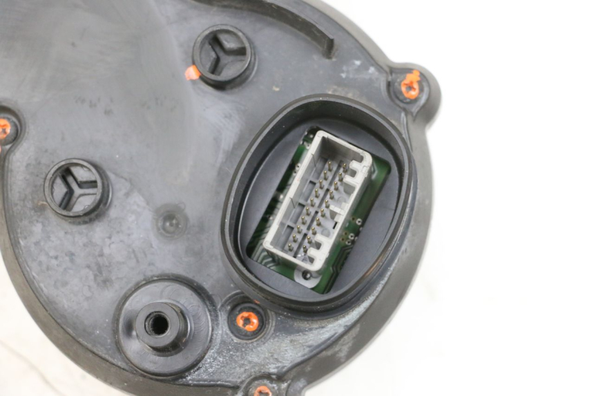 photo de SPEEDOMETER YAMAHA FJR ABS 1300 (2006 - 2012) - Markings and original references