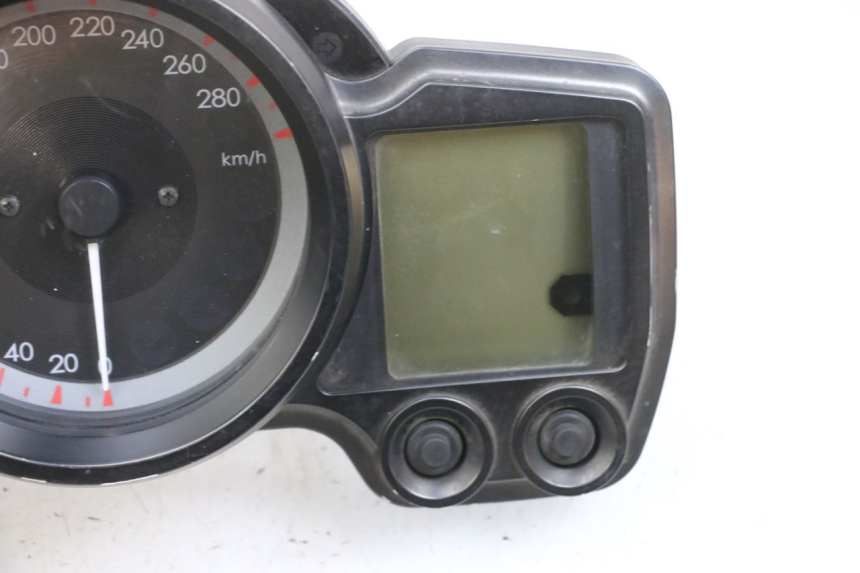 photo de SPEEDOMETER YAMAHA FJR ABS 1300 (2006 - 2012) - Detailed visual inspection