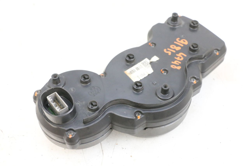 photo de SPEEDOMETER YAMAHA FJR ABS 1300 (2006 - 2012) - Surface and material condition