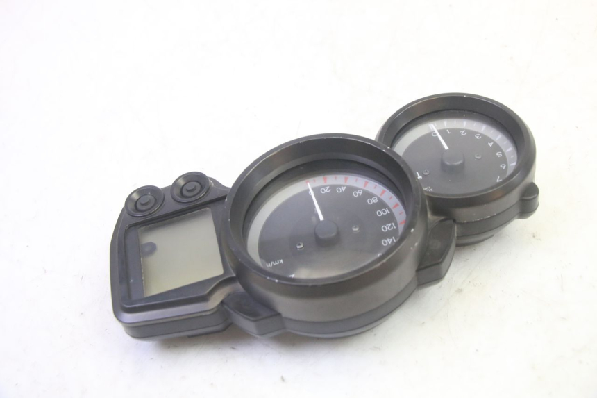 photo de SPEEDOMETER YAMAHA FJR ABS 1300 (2006 - 2012) - Surface and material condition