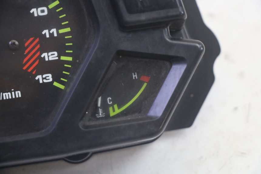 photo de SPEEDOMETER KAWASAKI GPX R WARBIRD 600 (1988 - 1993) - Surface and material condition
