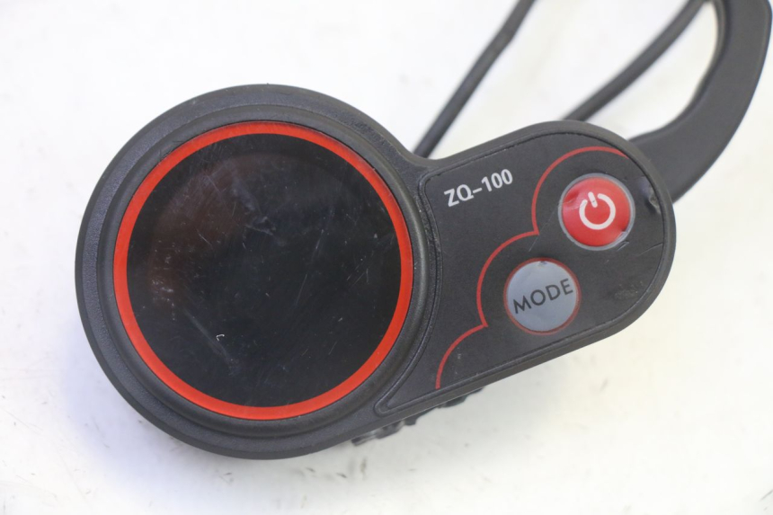 photo de SPEEDOMETER HITWAY H5 1