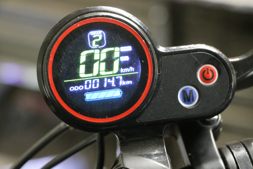 photo de SPEEDOMETER HITWAY H5 1