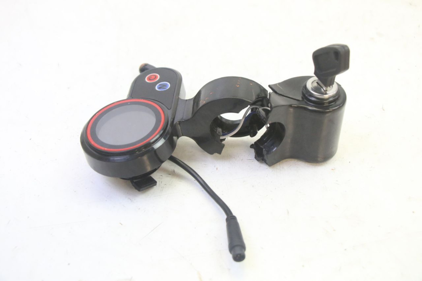 photo de SPEEDOMETER HITWAY H5 1