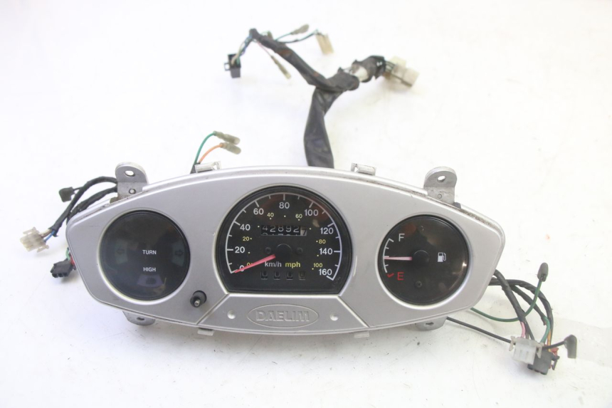 photo de SPEEDOMETER DAELIM HISTORY 125 (2001 - 2002)